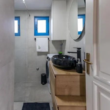 Otus Zadarvillas