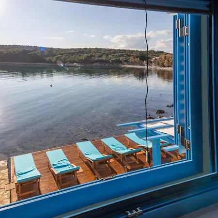 וילה Otus Zadarvillas Pašman